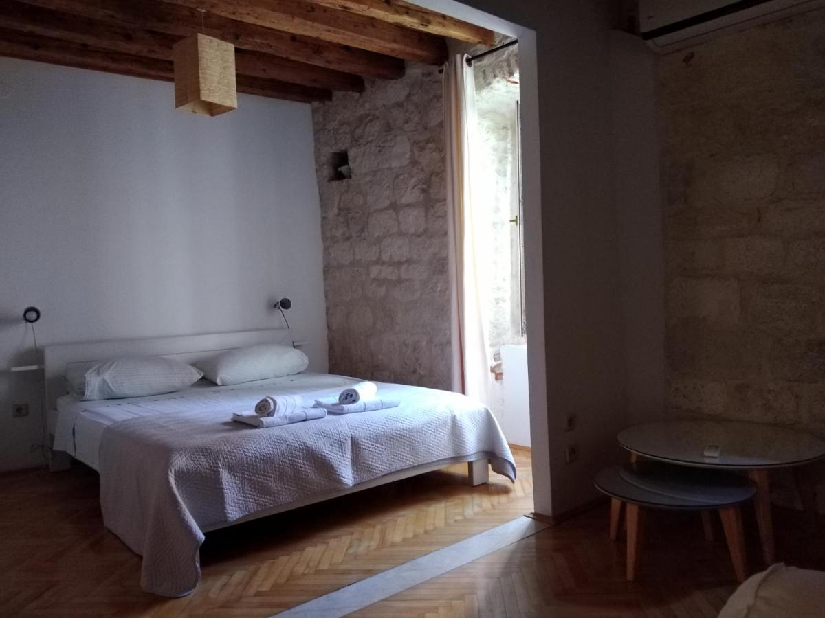 Rooms Livia トロギール エクステリア 写真